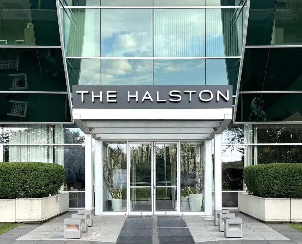 img_5621-1 – Going Local Long Island The Halston