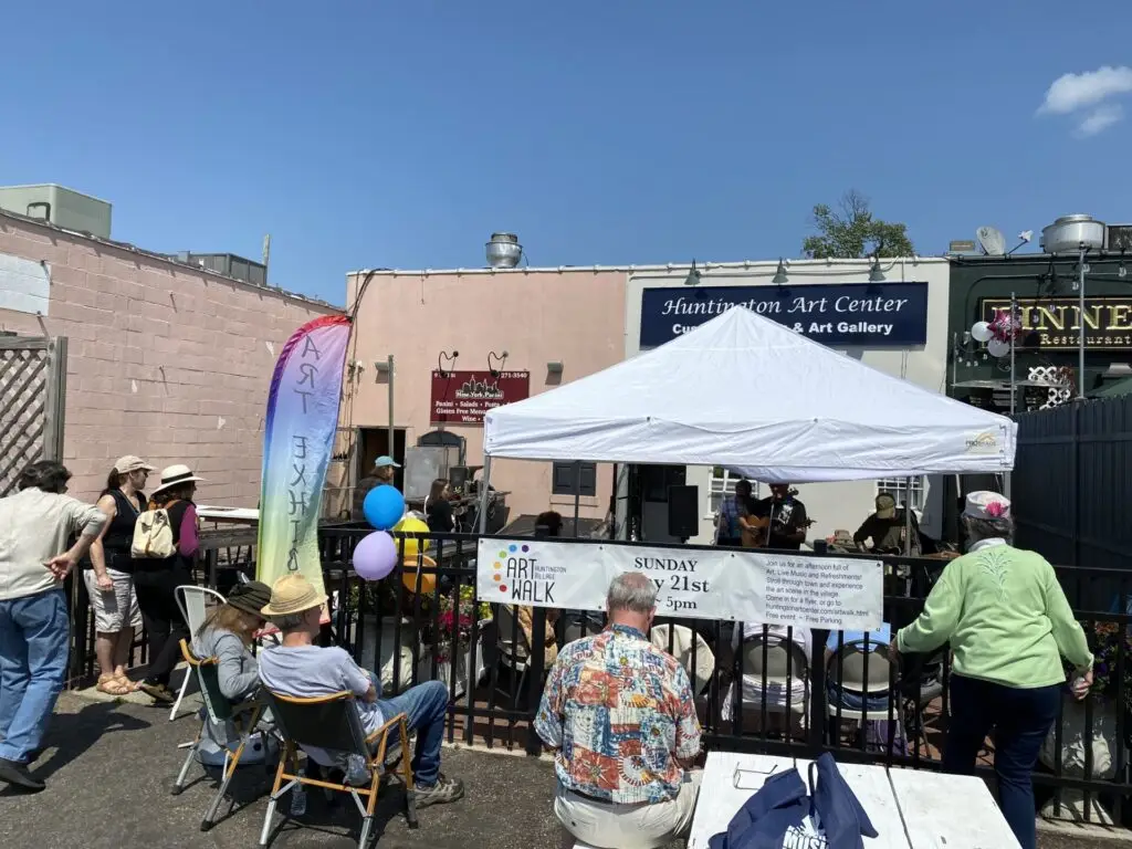 Artwalkhuntington – Going Local Long Island Art Walk