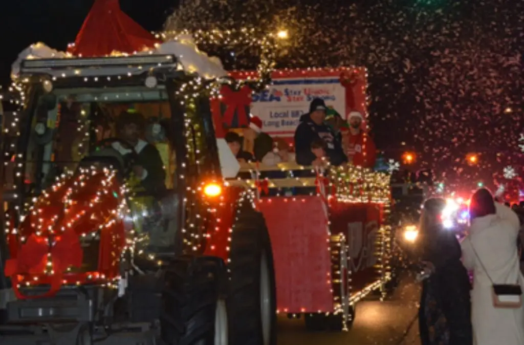 img_5989 – Going Local Long Island Long Beach Electric Light Parade