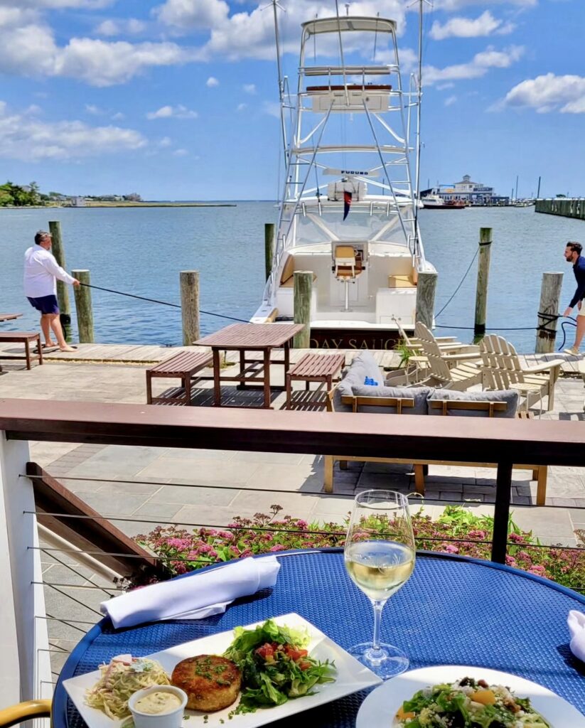 Outdoor Dining in Bay Shore